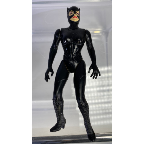 Kenner CatWoman Batman Returns Catwomen Action Figure Michelle Pfeiffer